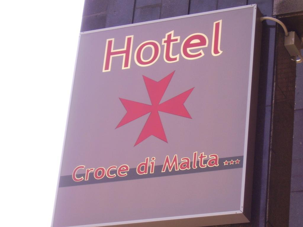 Hotel Croce Di Malta 诺瓦拉 外观 照片